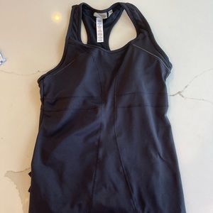Athleta tank top -size M!